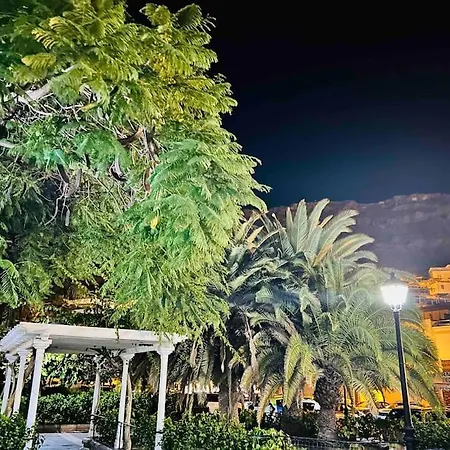 Apartment Schoener Mit Terrasse Und Pool *